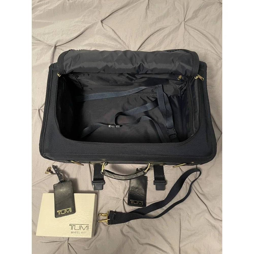 Vtg Tumi Navy Blue Ballistic Nylon Wheeled Luggage Suitcase‎ 21x14x8, Wheel Kit